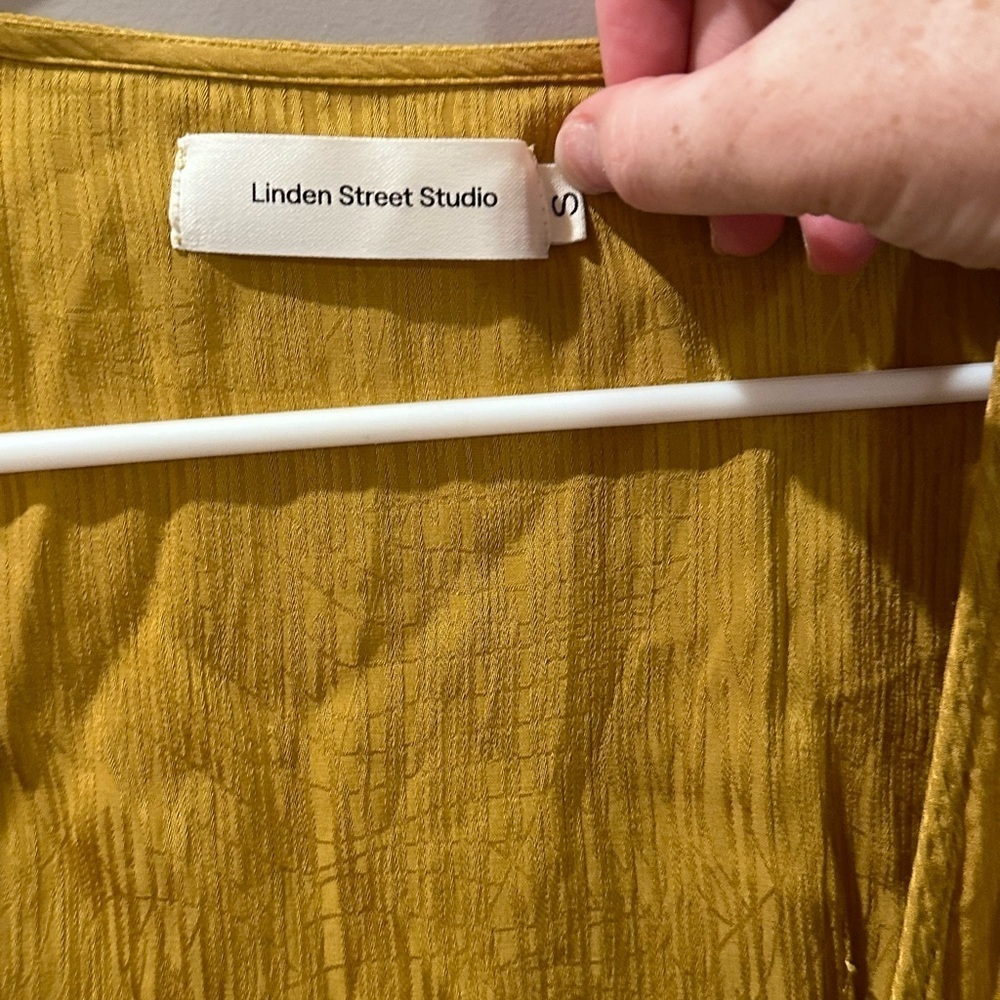 Yellow tie wrap blouse cropped - Picture 2 of 6